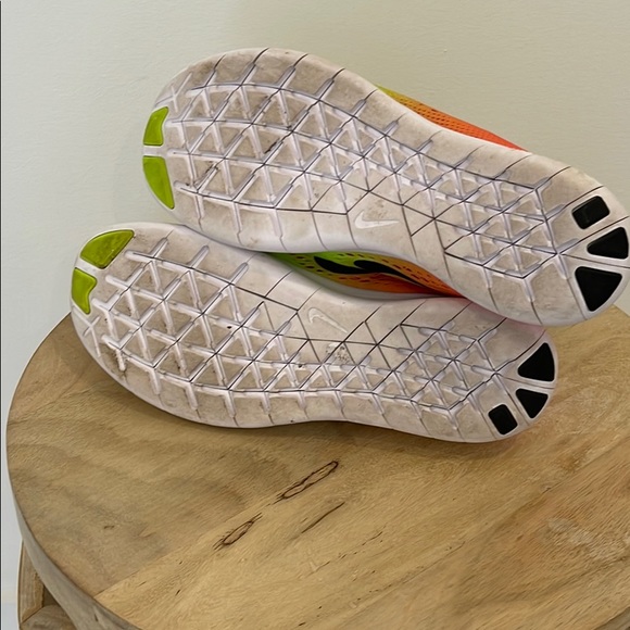 Neon Nike Free RN running sneakers Size 8 - Picture 5 of 6